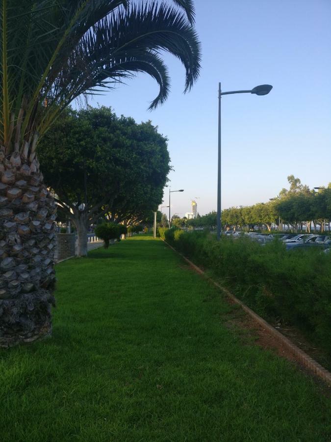 Hawaii Royal Gardens Apartment Лимасол Екстериор снимка